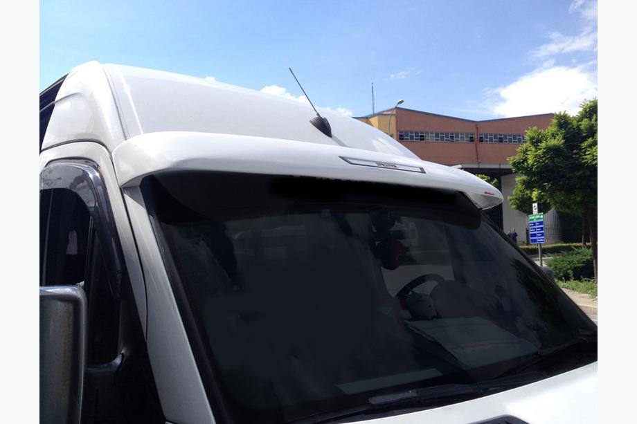 Volkswagen Crafter 2006-2016 рр. Дефлектор лобового скла V1 (під фарбування, на клей) Image