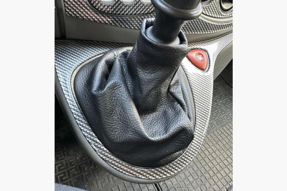 Opel Vivaro 2001-2015 рр. Шкіряний чохол КПП