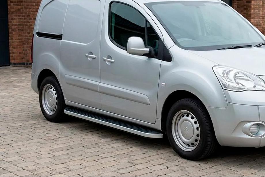 Peugeot Partner Tepee 2008-2018 рр. Бокові пороги Tayga Grey (2 шт., алюміній) Image