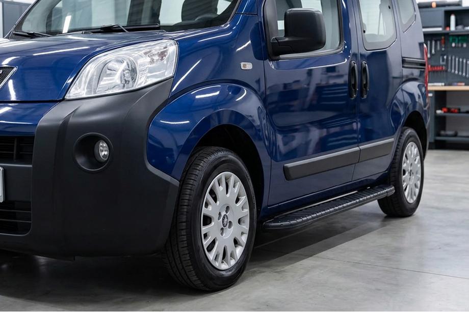 Peugeot Bipper 2008-2017 рр. Бокові пороги Bosphorus Black (2 шт., Алюміній) Image