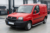 Fiat Doblo I 2001-2005 рр. Бокові пороги Maydos V1 (2 шт., Алюміній ↗ нерж) фото 1