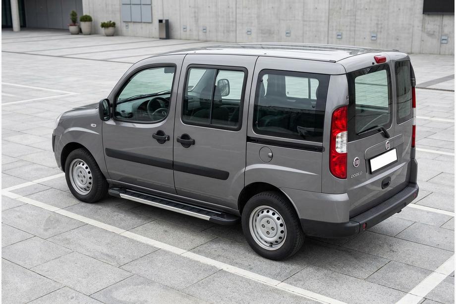 Fiat Doblo I 2005-2010 рр. Бокові пороги RedLine V1 (2 шт., Алюміній) Image