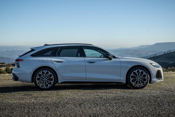 Огляд Audi A6 Avant (C9) 2025: Преміальний універсал нового рівня Фото 4