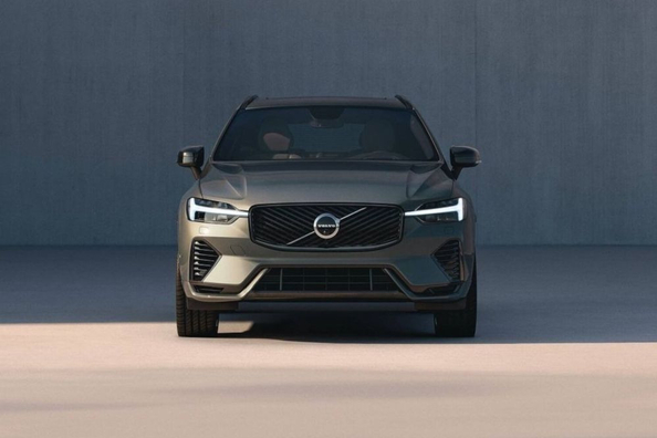 Огляд Volvo XC60 2025: Оновлений люксовий кросовер