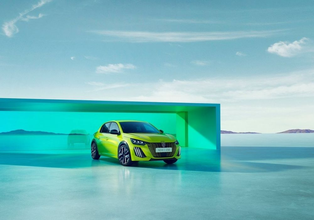 Огляд Peugeot e-208: Оновлений електричний хетчбек