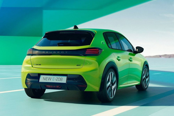 Огляд Peugeot e-208: Оновлений електричний хетчбек Фото 4