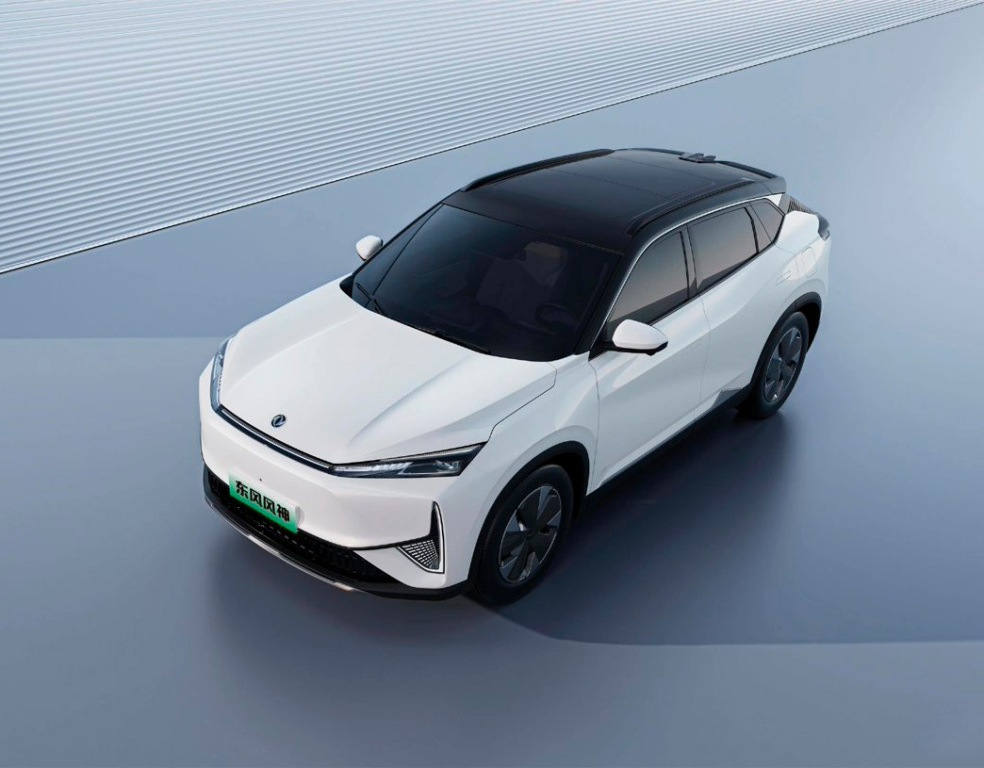 Огляд електричної модифікації кросовера Dongfeng Aeolus L7 2024