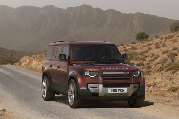Огляд Land Rover Defender 130: Максимум простору для пригод