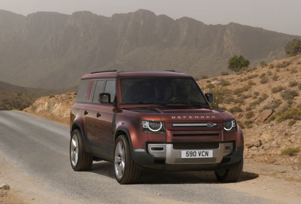 Огляд Land Rover Defender 130: Максимум простору для пригод