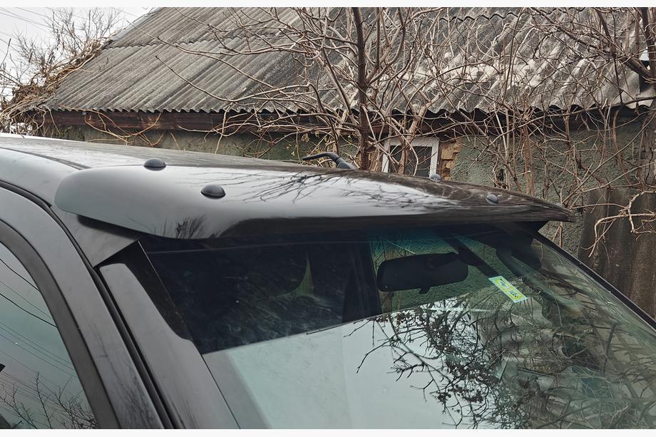 Nissan Navara 2006-2015 рр. Козирьок на лобове скло (на рамі) Фото 2