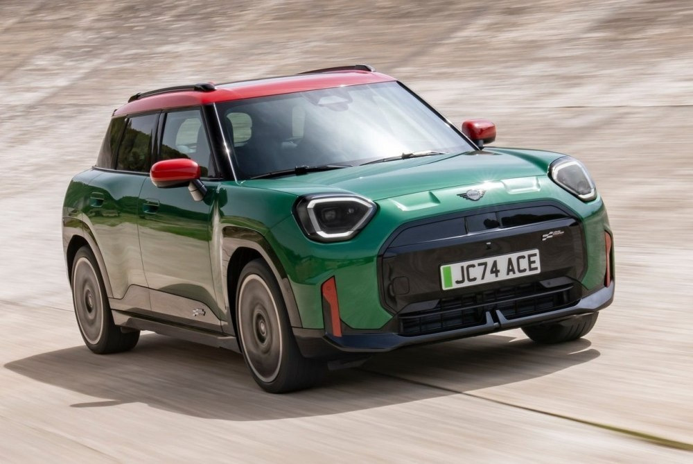 Огляд MINI John Cooper Works Aceman Electric 2025