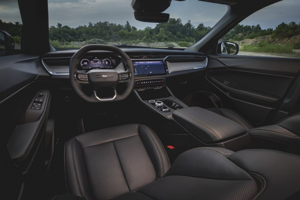 Огляд Jeep Cherokee 2025 шостого втілення: Повернення легенди Фото 6
