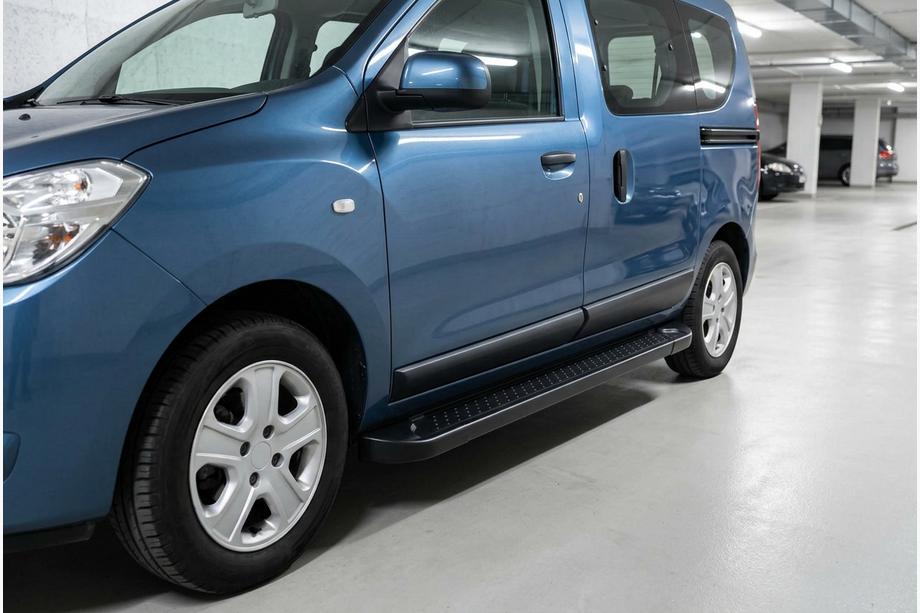 Dacia Dokker 2013-2022 рр. Бокові пороги Allmond Black (2 шт., Алюміній) Image