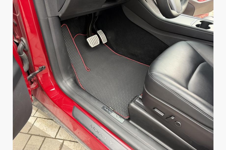 Tesla Model Y 2020- рр. Гумові килимки Carsuit (2020-2024, чорні) Фото 5