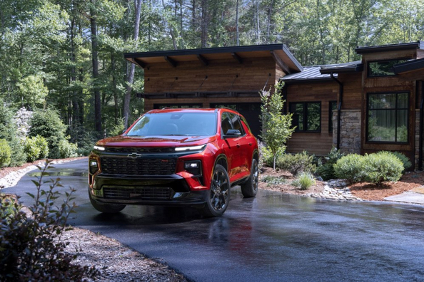 Chevrolet Traverse третього покоління 2024: Огляд сімейного SUV Фото 1