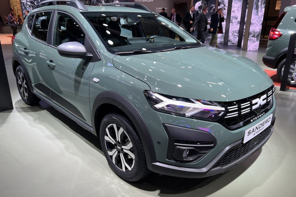 Dacia Sandero Stepway третього покоління: Бюджетний крос-хетчбек Фото 2
