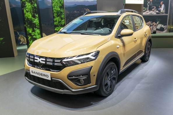 Dacia Sandero Stepway третього покоління: Бюджетний крос-хетчбек Фото 1