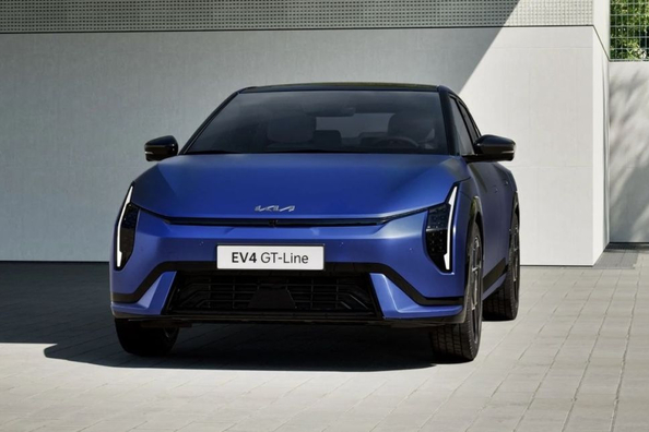 Огляд електричного седана Kia EV4 2025