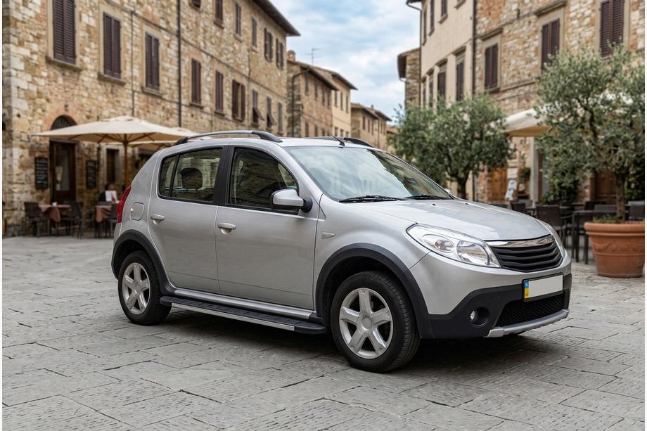 Dacia Sandero 2007-2013 рр. Бокові пороги Duru (2 шт., Алюміній) Image