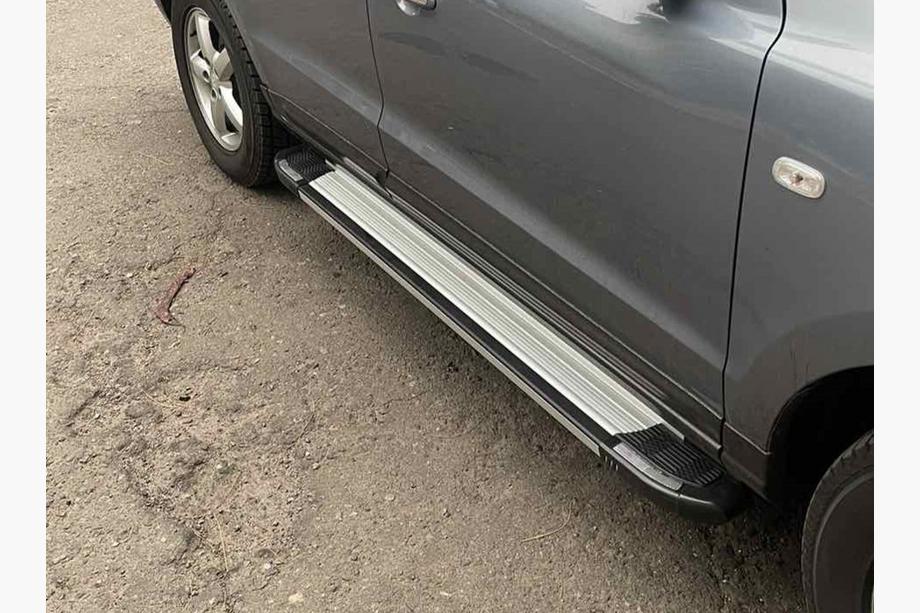 Hyundai Santa Fe 1 2000-2006 рр. Бокові пороги Rainbow (2 шт., Алюміній) Image