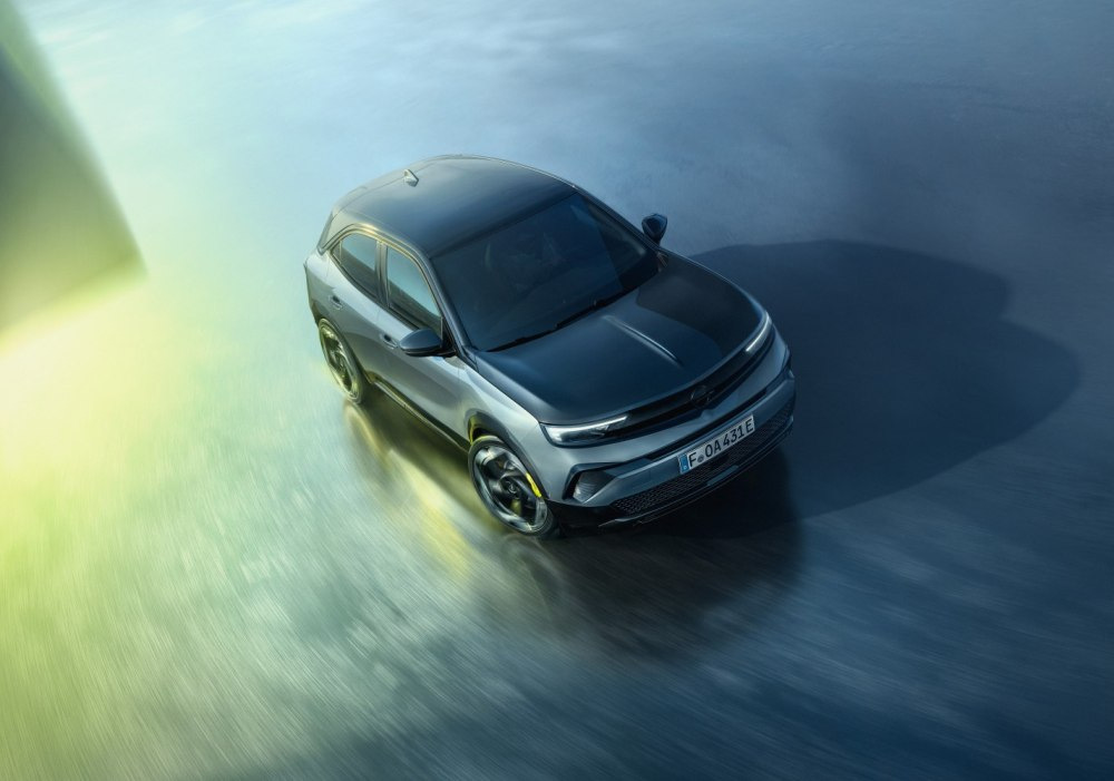 Огляд Opel Mokka Electric GSE: Заряджений електрокросовер