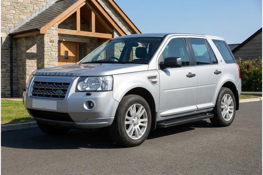 Land Rover Freelander II 2006-2014 рр. Бокові пороги Allmond Black (2 шт., Алюміній) Фото 1