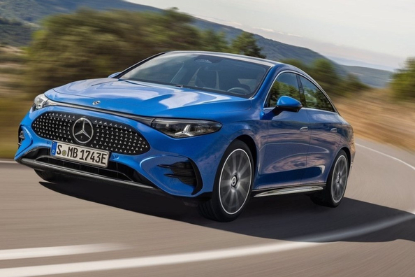 Огляд седана Mercedes-Benz CLA EQ 2025: Електричний компакт преміум-класу Фото 2