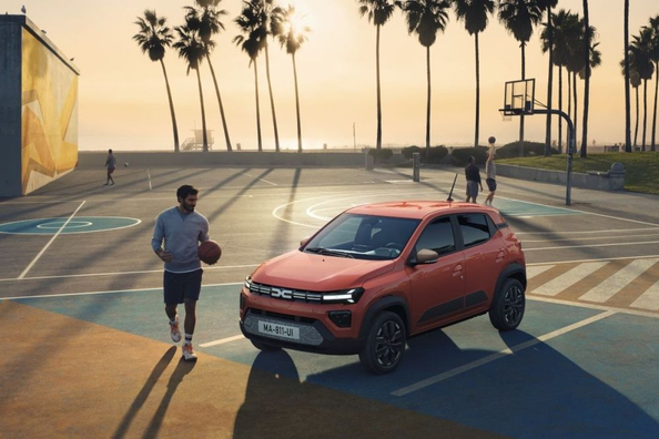 Огляд Dacia Spring 2024: Доступний електрокар з оновленим стилем Фото 2