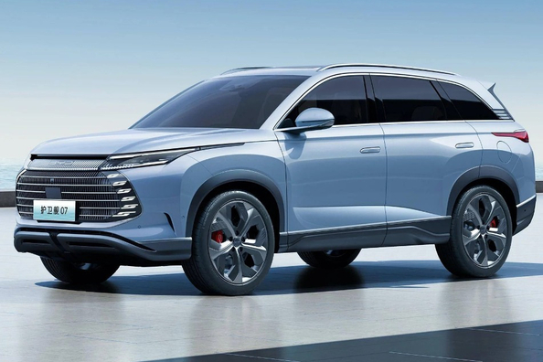 Огляд BYD Frigate 07: Плагін-гібридний SUV з морською естетикою Фото 2