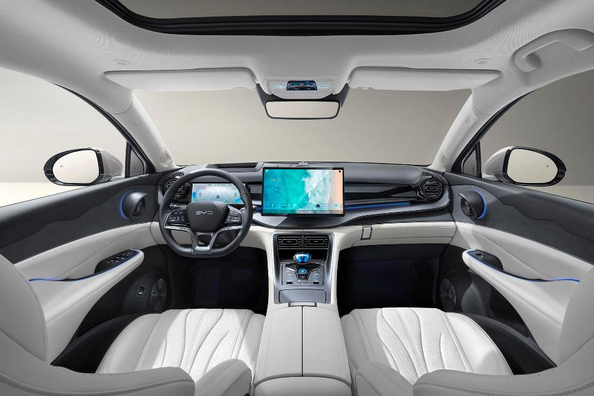 Огляд BYD Frigate 07: Плагін-гібридний SUV з морською естетикою Фото 5