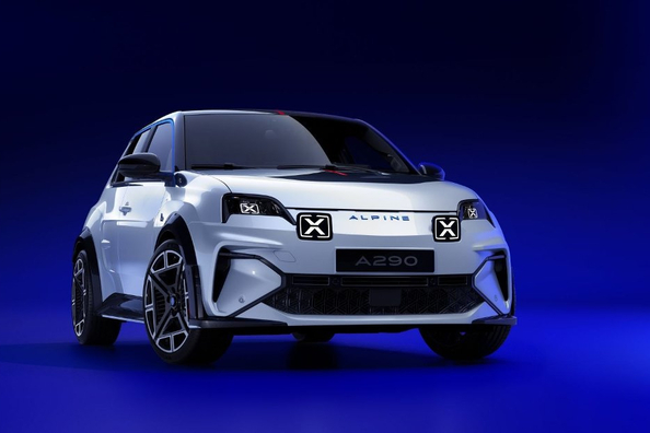 Огляд електричного хетчбека Alpine A290