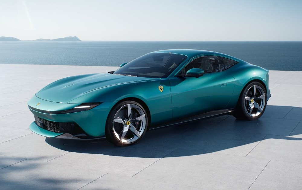 Огляд спортивного купе Ferrari Amalfi 2026