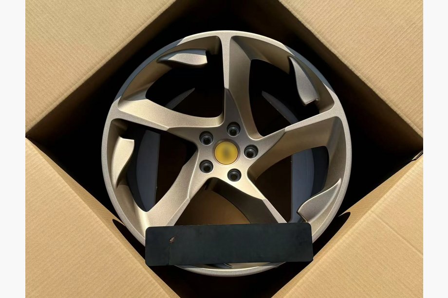 Ferrari SF90 Stradale Ковані диски OEM R20 V2 (4 шт) Image