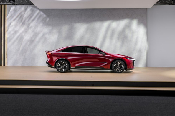 Огляд Mazda 6e: Технічні характеристики, комплектація, фото Фото 2
