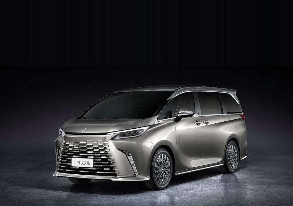 Огляд Lexus LM другого покоління: Вершина VIP-комфорту