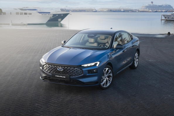 Ford Taurus восьмого покоління: Огляд комфортного седана Фото 1