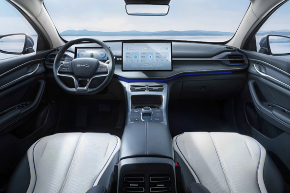 BYD Destroyer 05 DM-i: Огляд гібридного седана 2024 року Фото 4