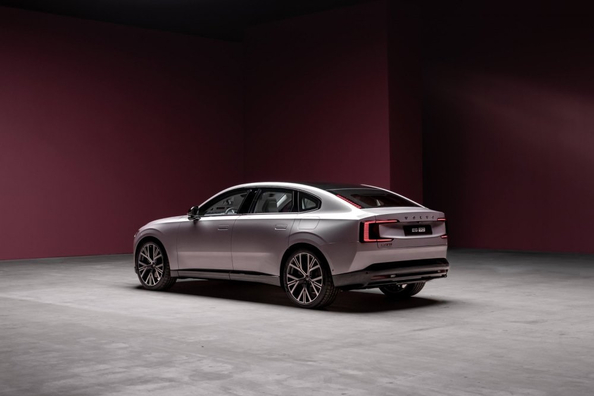 Volvo ES90 (V551) 2025: Огляд електричного ліфтбека Фото 3