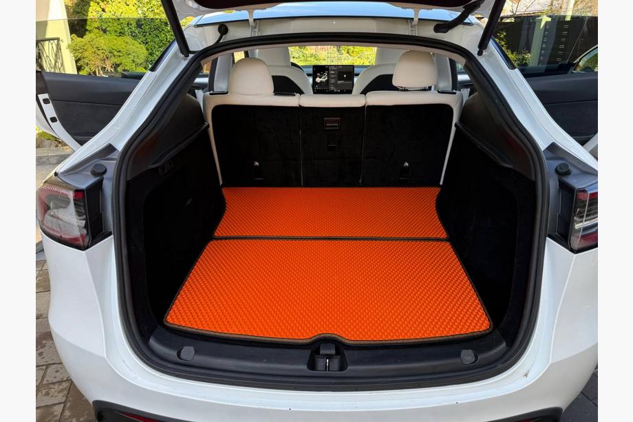 Tesla Model Y 2020- рр. Килимок в багажник EVA V2 (5-ти місний, Помаранчевий) Image