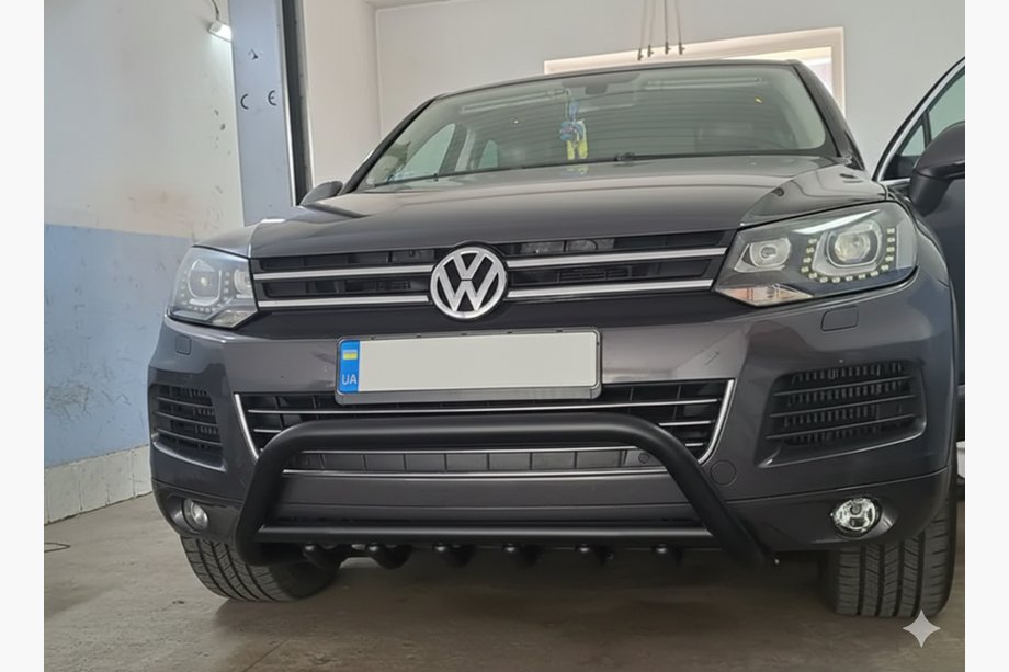 Volkswagen Touareg 2010-2018 рр. Кенгурятник WT003 Black (нерж) Фото 1