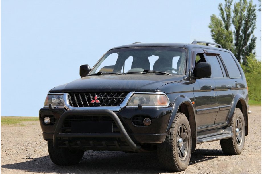 Mitsubishi Pajero Sport 1996-2007 рр. Кенгурятник WT003 Black (нерж) Фото 3