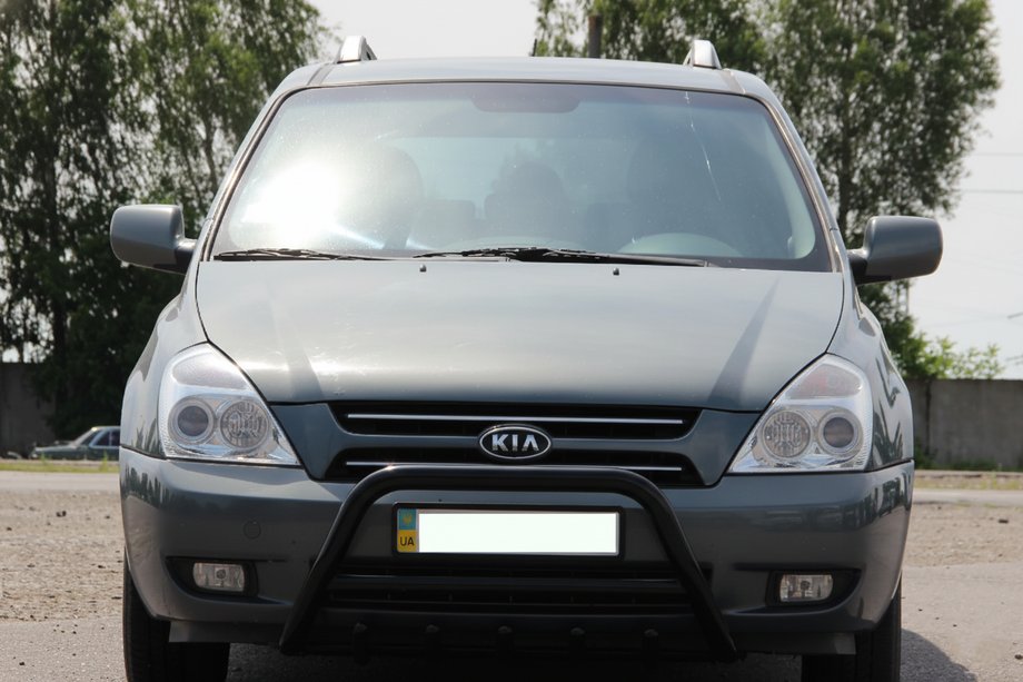 Kia Carnival 2002-2013 рр. Кенгурятник WT003 Black (нерж) Image