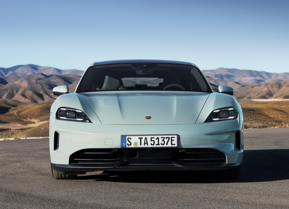 Огляд Porsche Taycan Turbo 2024 (Y1A): Електроседан з видатними динамічними характеристиками