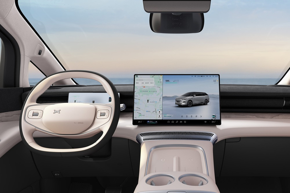 Огляд XPeng X9: футуристичний електричний MPV для сімейних подорожей Фото 4