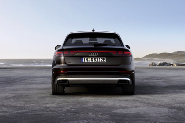 Огляд Audi Q8 60 e Plug-in Hybrid: розкішний SUV з гібридною ефективністю Фото 4