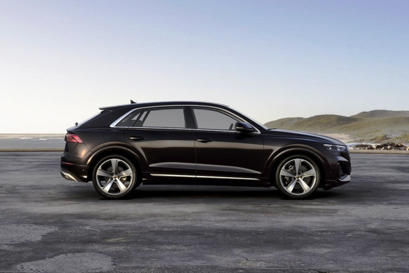 Огляд Audi Q8 60 e Plug-in Hybrid: розкішний SUV з гібридною ефективністю Фото 2