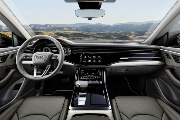 Огляд Audi Q8 60 e Plug-in Hybrid: розкішний SUV з гібридною ефективністю Фото 5
