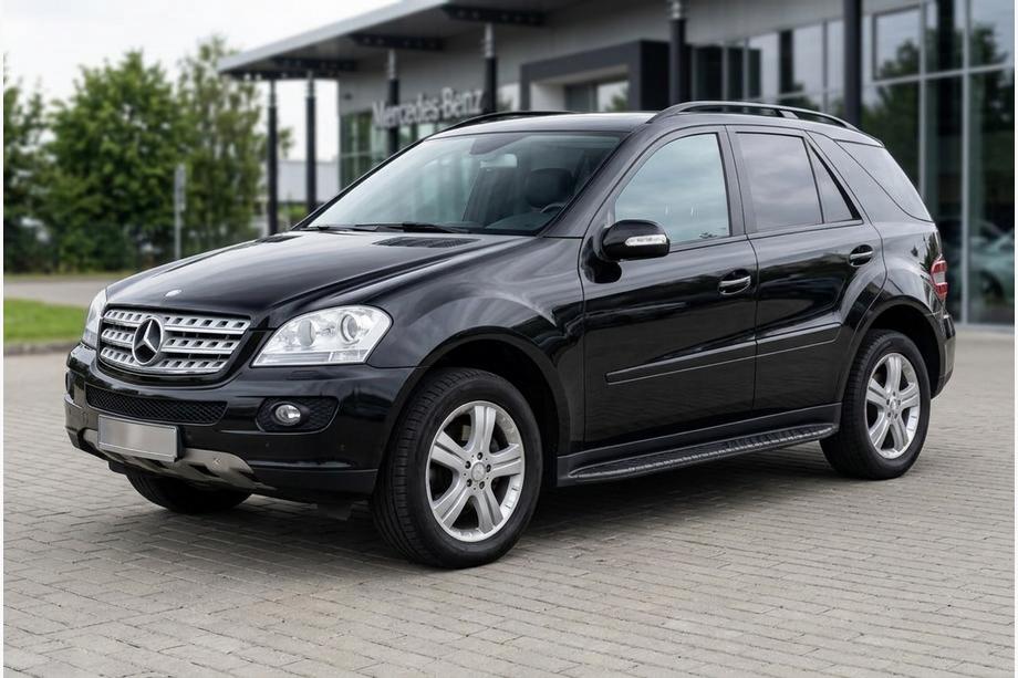 Mercedes ML W164 2005-2011 рр. Бокові пороги Bosphorus Black (2 шт., Алюміній) Image