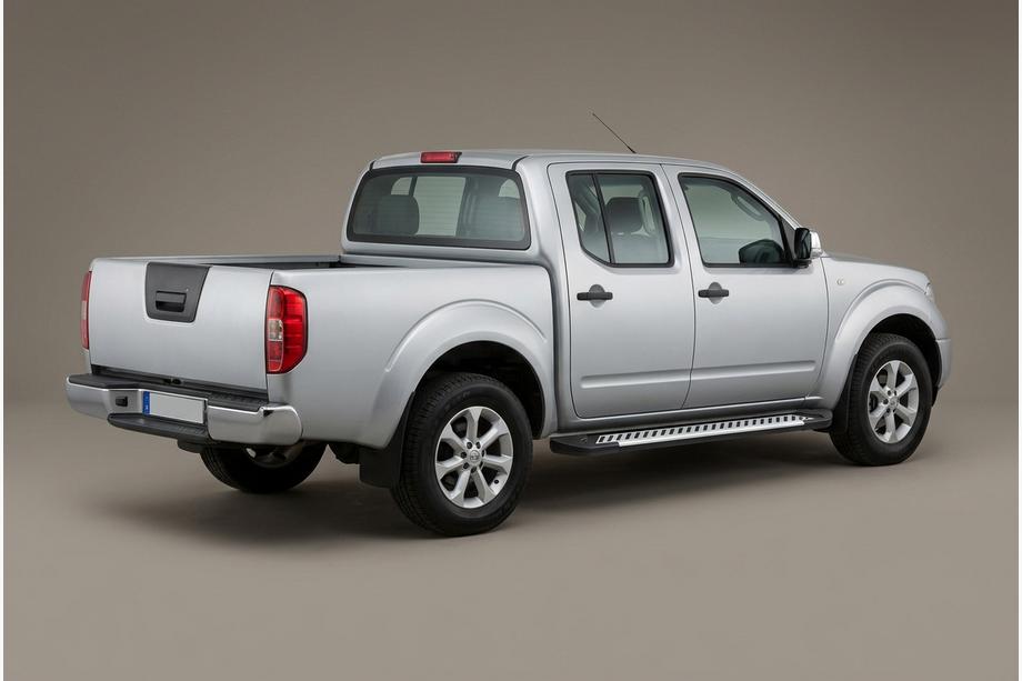 Nissan Navara 2006-2015 рр. Бокові пороги Line (2 шт., Алюміній) Image