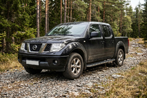 Nissan Navara 2006-2015 рр. Бокові пороги Maydos V1 (2 шт., Алюміній ↗ нерж) фото 1